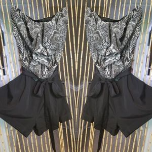 EXPRESS ⭐ Romper × Strapless⭐ Like New + Belted